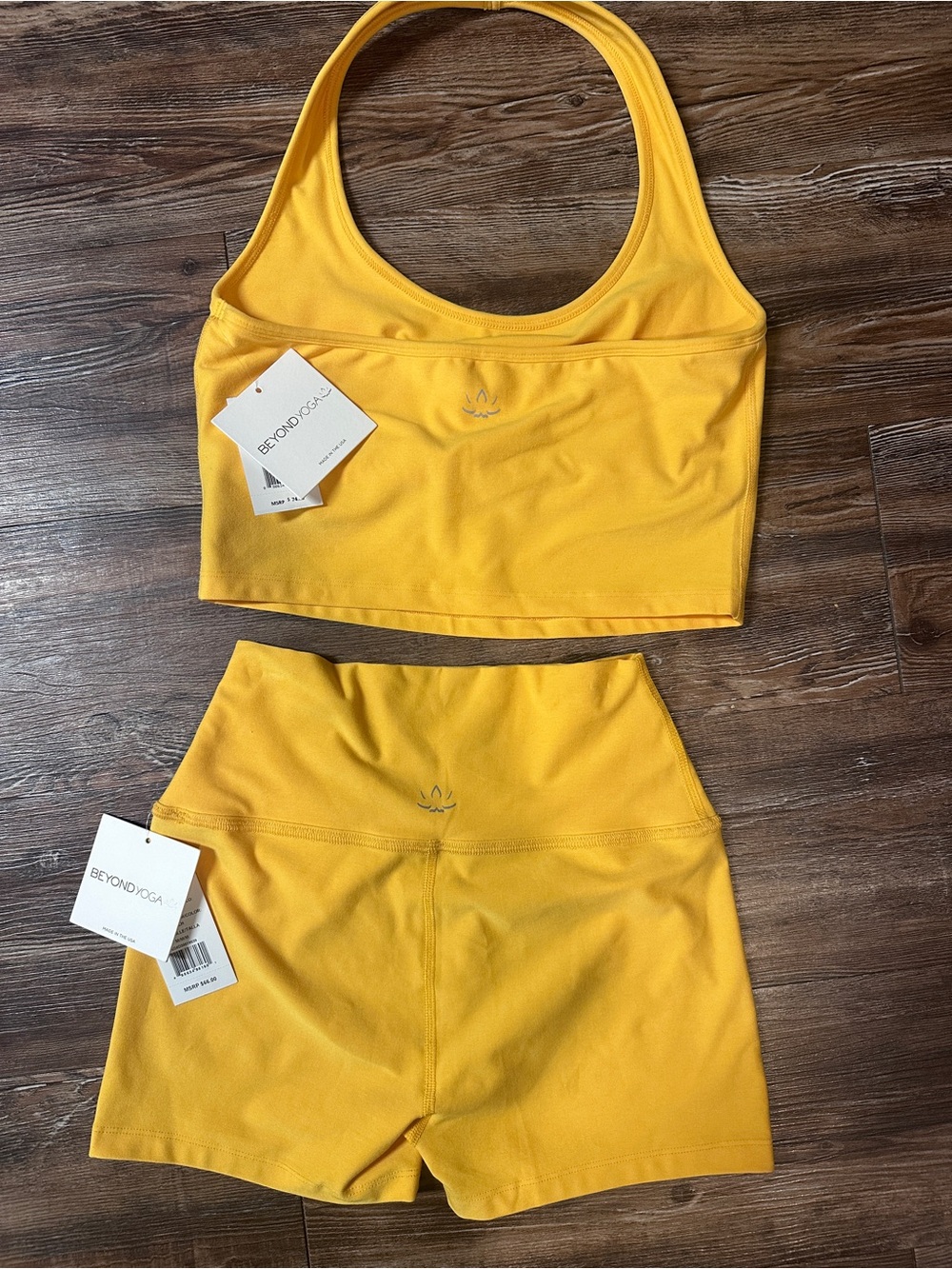 NWT Beyond Yoga Set